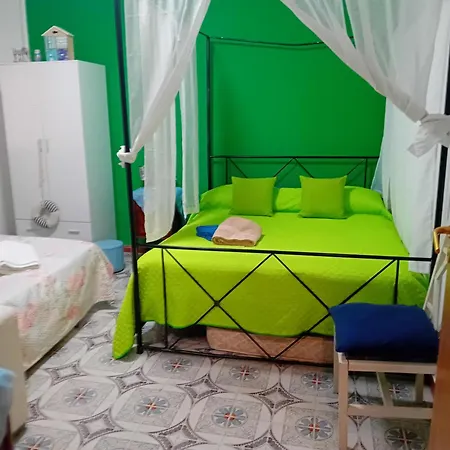 La Casetta Sul Mare Apartment *
